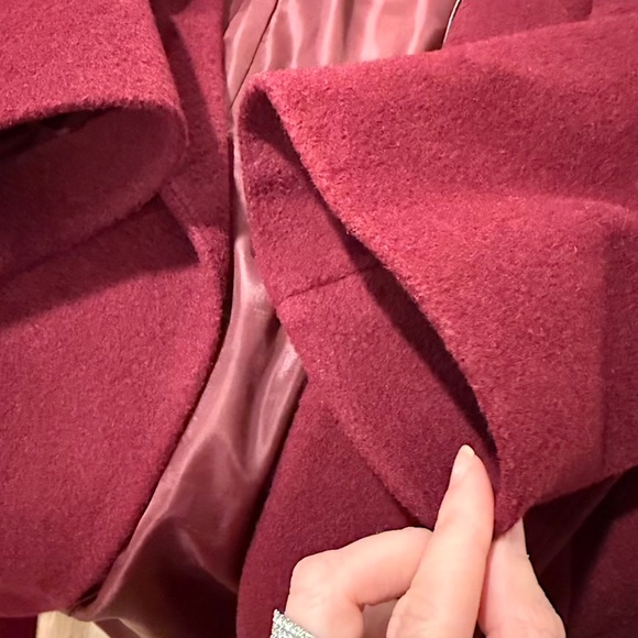 T Tahari Marla Burgundy Wrap Coat - Small (EUC) - Picture 11 of 16